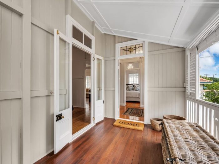 Painting a Queenslander Before & After Signature Painters